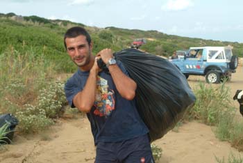 pulizia spiaggia eloro029